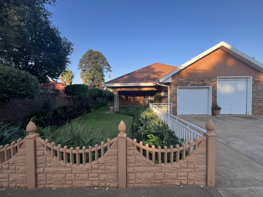 3 Bedroom Property for Sale in Potchefstroom North West